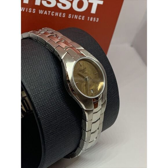 Tissot T0966.009.11.431.00 Womens Stainless Steel Analog Dial Quartz Watch WAT10 - Picture 5 of 12